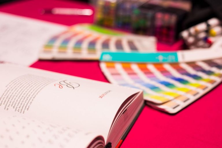 Aandacht voor kleur en vormgeving bij de cursus webdesign bij De Digitale Academie in Deventer